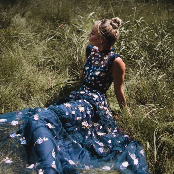 Aqua Embroidered Maxi Dress Ball Gown Size S NWT - Picture 2 of 8